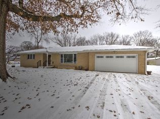 360 N Main St, Niantic, IL