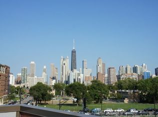 1000 N Crosby St, Chicago, IL 60610
