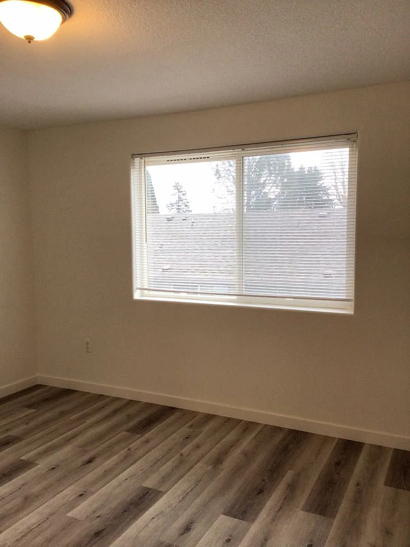 Washougal 2 Bedroom Townhome — Photo 2