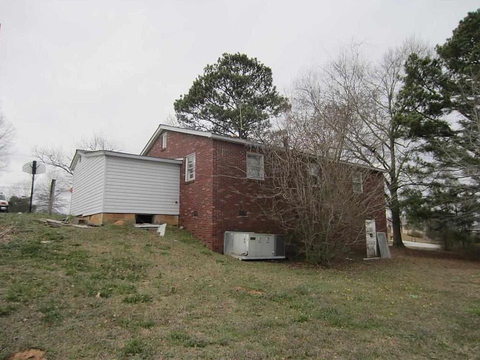 2nd image of 428 Peach Orchard Rd