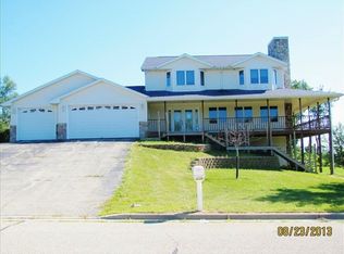 153 E Sunset Dr, Milton, WI 53563