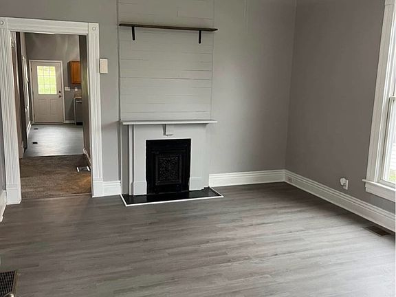 2nd image of 230 N Main St