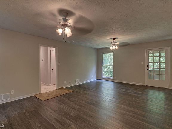 5th image of 91 Wyldewoode Dr