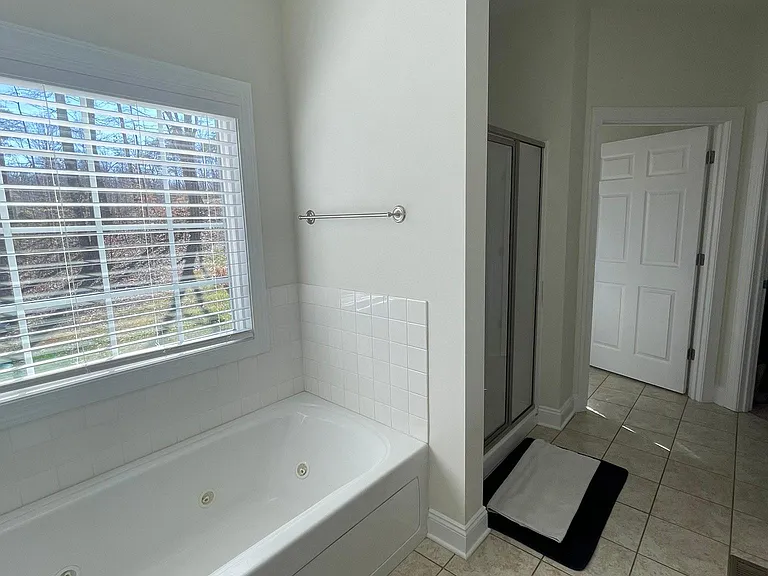 550 W Locket Creek Blvd — Photo 8