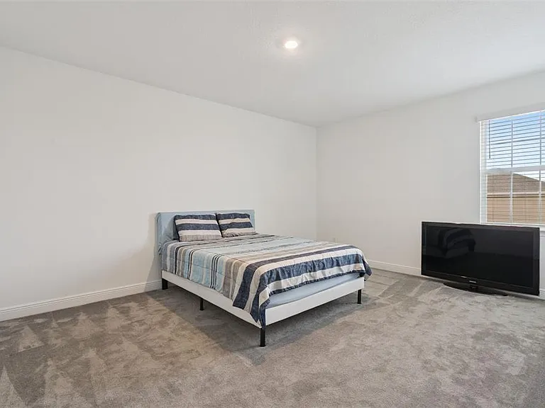 2025 Axel St — Photo 17