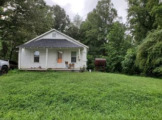 204 Honeysuckle Dr, North Wilkesboro, NC 28659