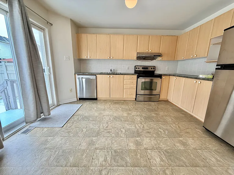 805 Taradale Dr — Photo 8