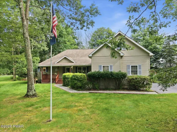 518 Gandolf Rd, Tamiment, PA 18371