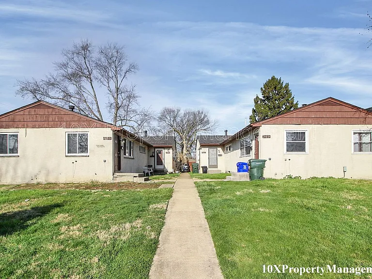 2459 Hiawatha St — Photo 1