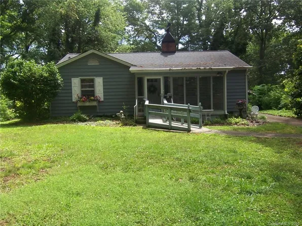 409 Woodside Dr, Shelby, NC 28150
