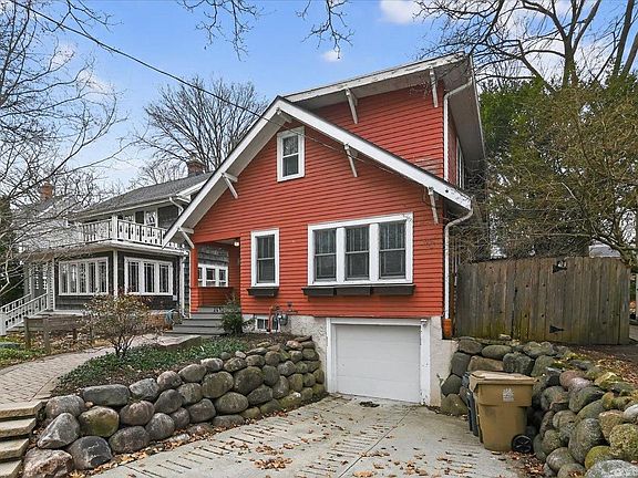 2nd image of 2641 Chamberlain Avenue