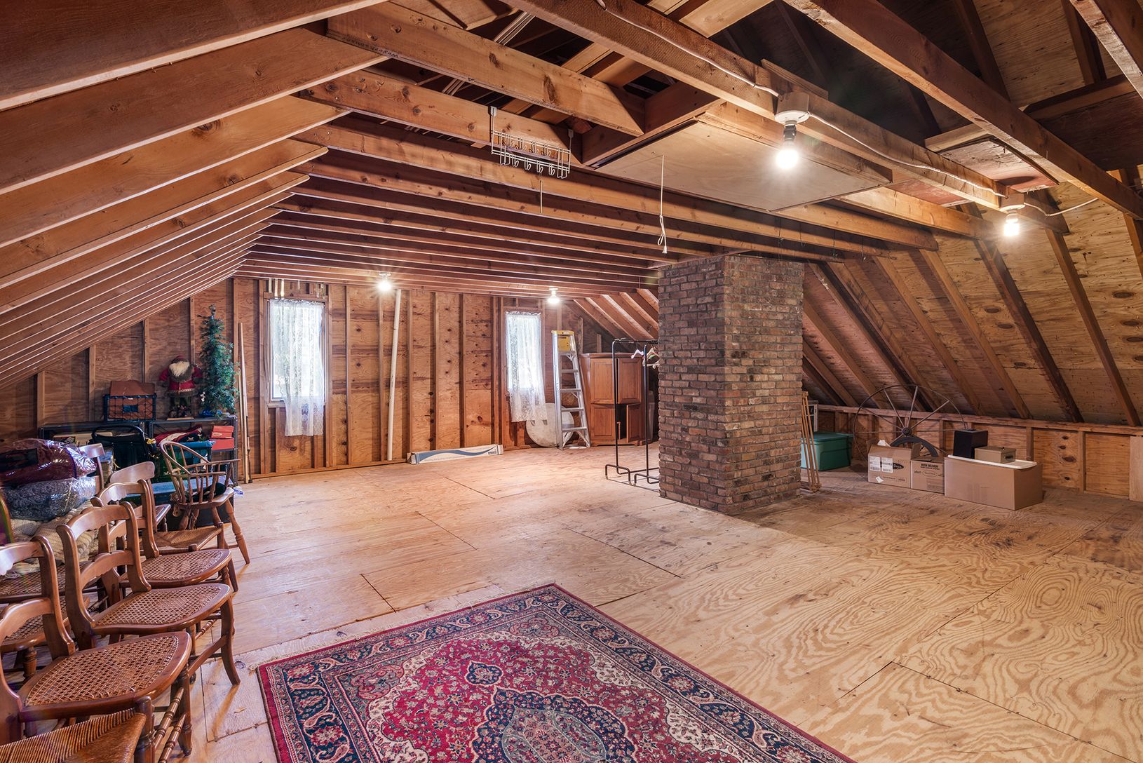 Attic / Bonus Space