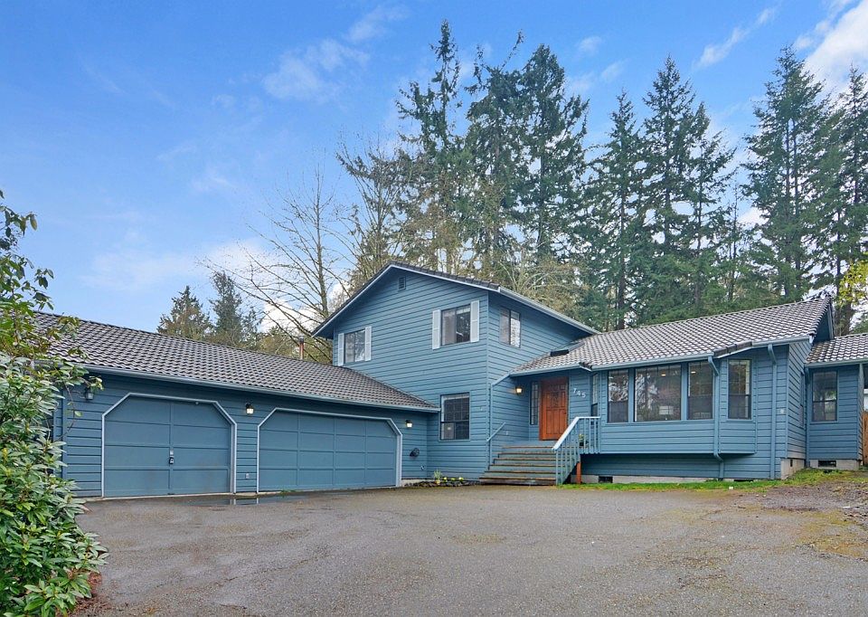 1st image of 745 NE Woods Pl
