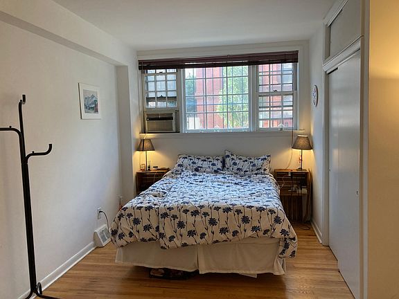 2nd image of 1928 Lombard St Floor 1