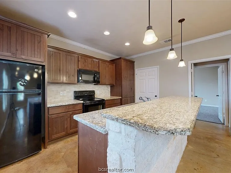 3406 Cullen Trl — Photo 6