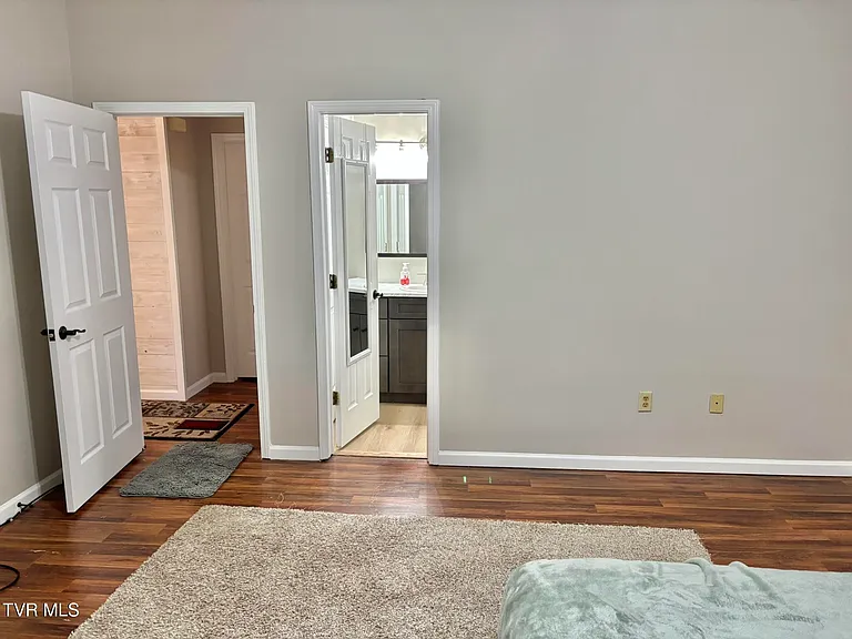 1023 Justus Dr — Photo 11