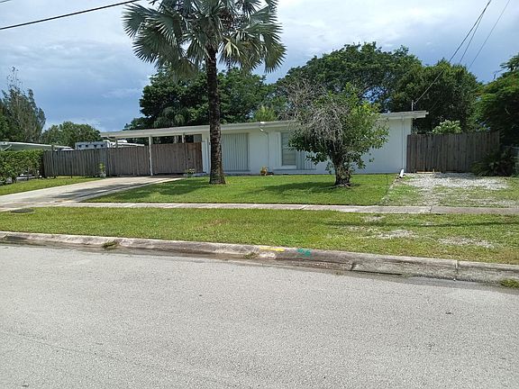 2nd image of 100 SE Naranja Avenue