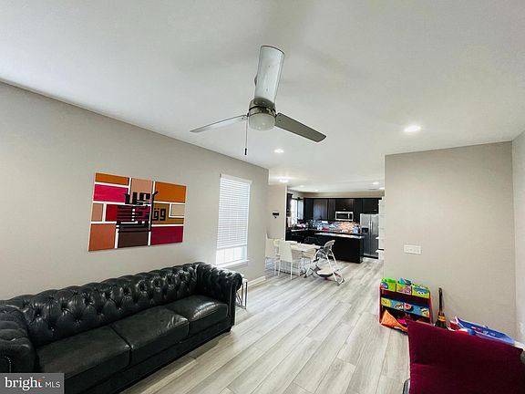 5th image of 41 Orchid Ln