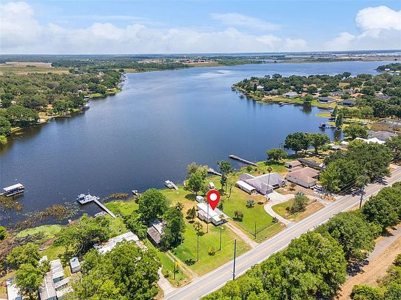 3rd image of 7558 Berkley Rd