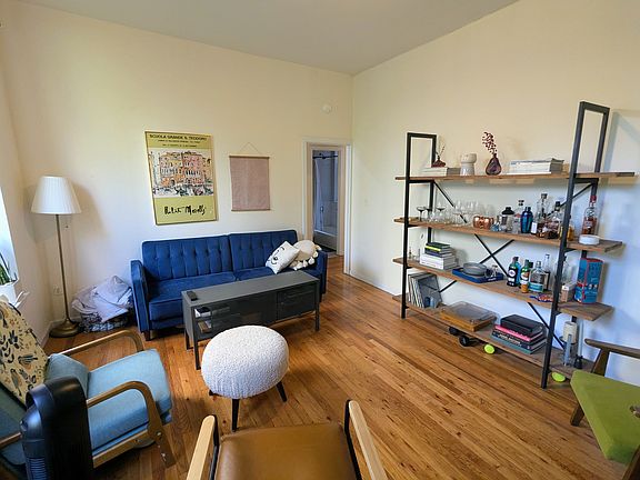 2nd image of 910 Columbus Ave APT 3b