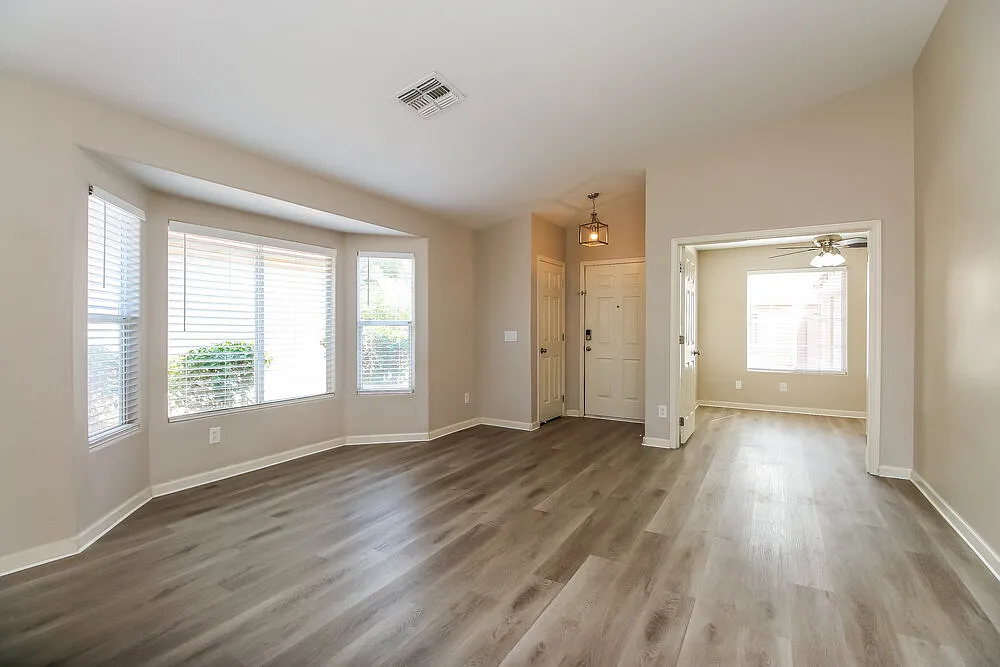 4 bed, 2.0 bath, 1635 sqft, $2,350 — Photo 4