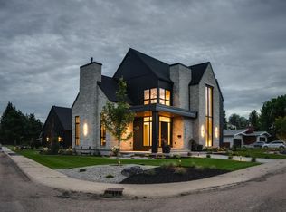 9135 141st St NW, Edmonton, AB T5R 0L5