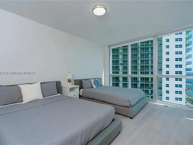 1750 N Bayshore Dr #2401 — Photo 14
