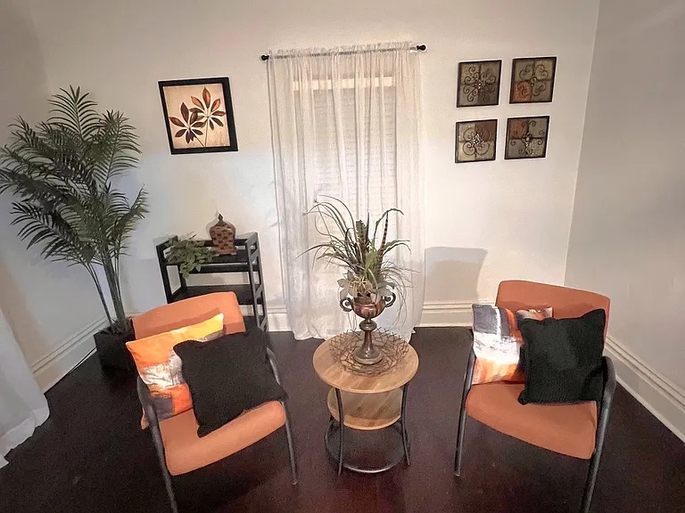 211 Rose Pl #211 — Photo 5