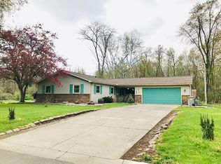 109 N Ivy Ln, Butler, IN 46721