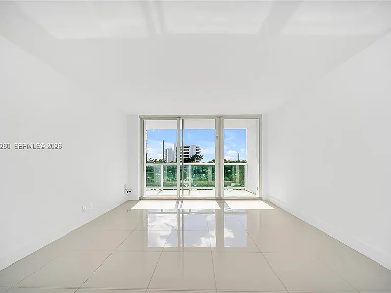 100 Bayview Dr #408 — Photo 4