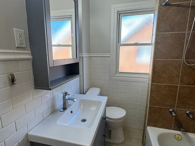 2177 Dougall Ave #1 — Photo 16