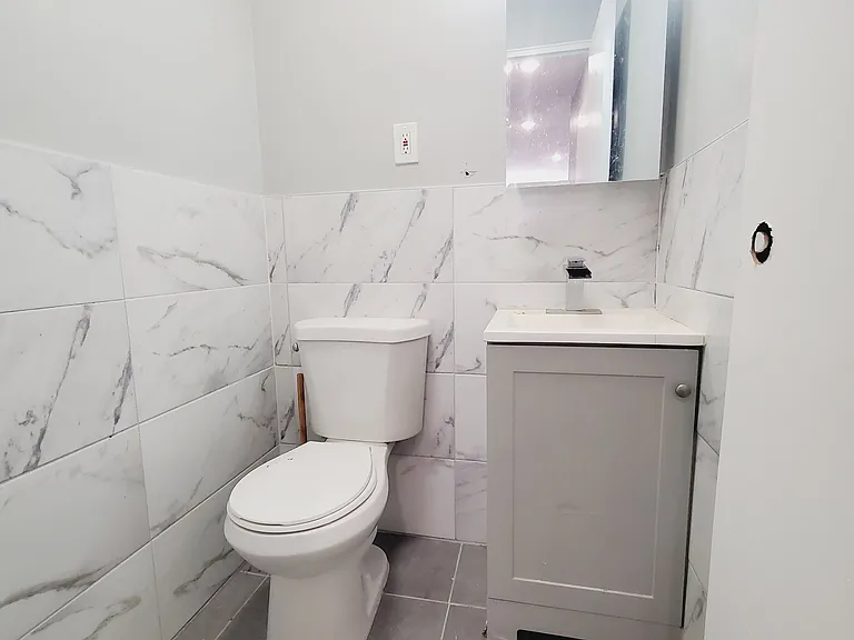 118 Wade St #1G — Photo 6