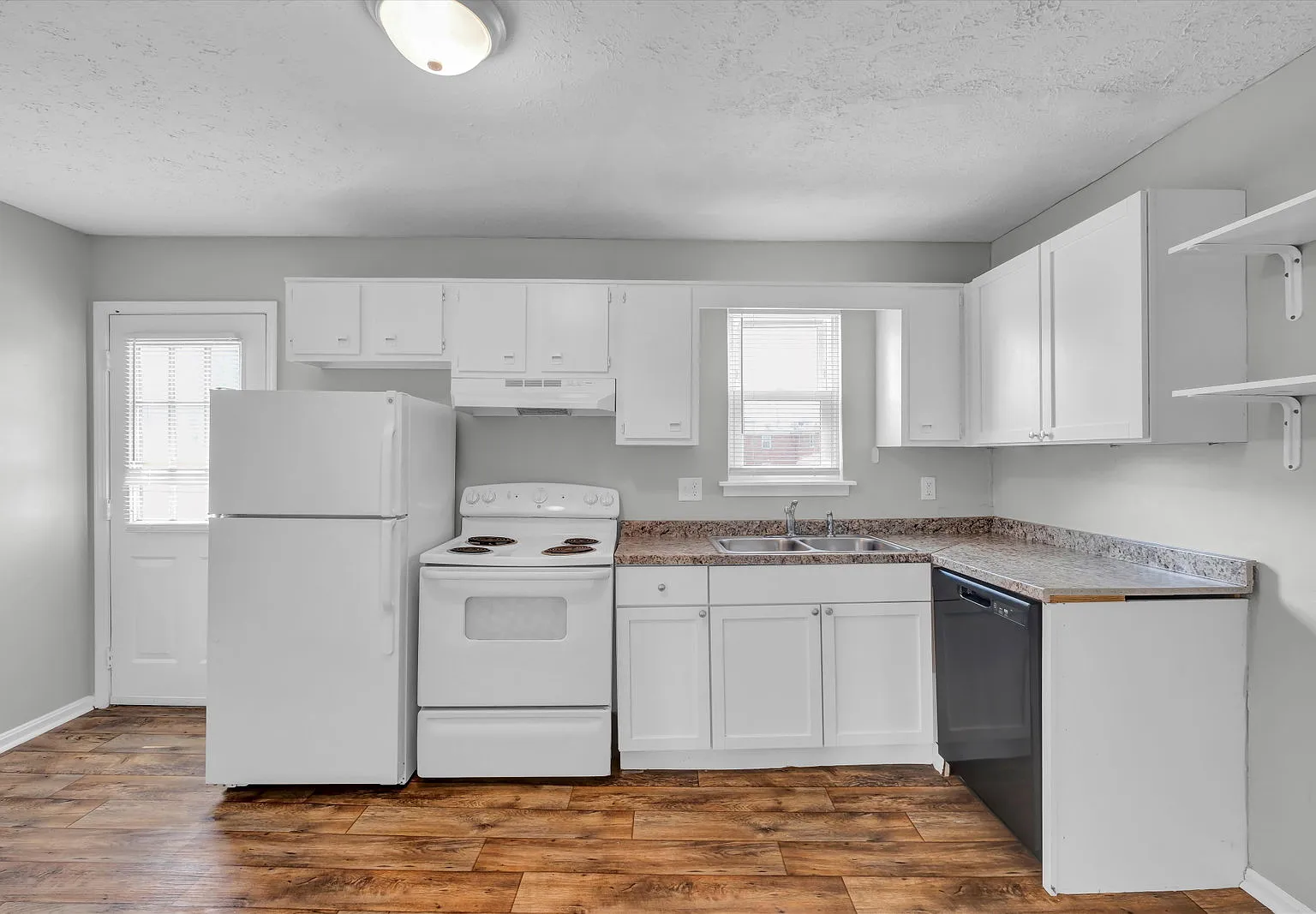 Orchard Manor Townhomes — Photo 4