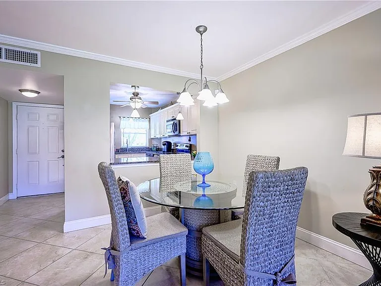 201 Quail Forest Blvd #103 — Photo 6
