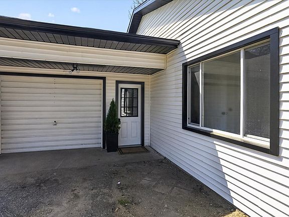 5th image of 3531 Hudson Rd