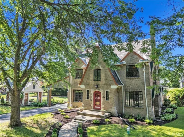 457 W Oakdale Dr, Fort Wayne, IN 46807