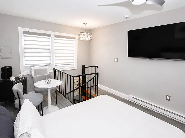 136 Stefanic Ave #2 — Photo 8