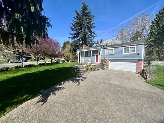 3rd image of 15054 SE Fairwood Blvd