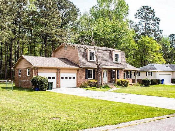 3rd image of 5912 Yorkshire Dr