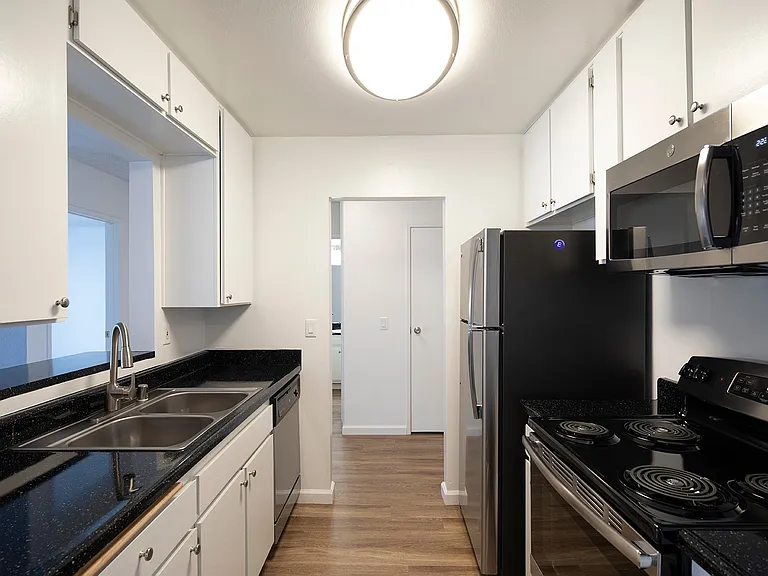 Volterra Apartments — Photo 3