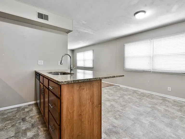 4954 S 143rd St — Photo 5