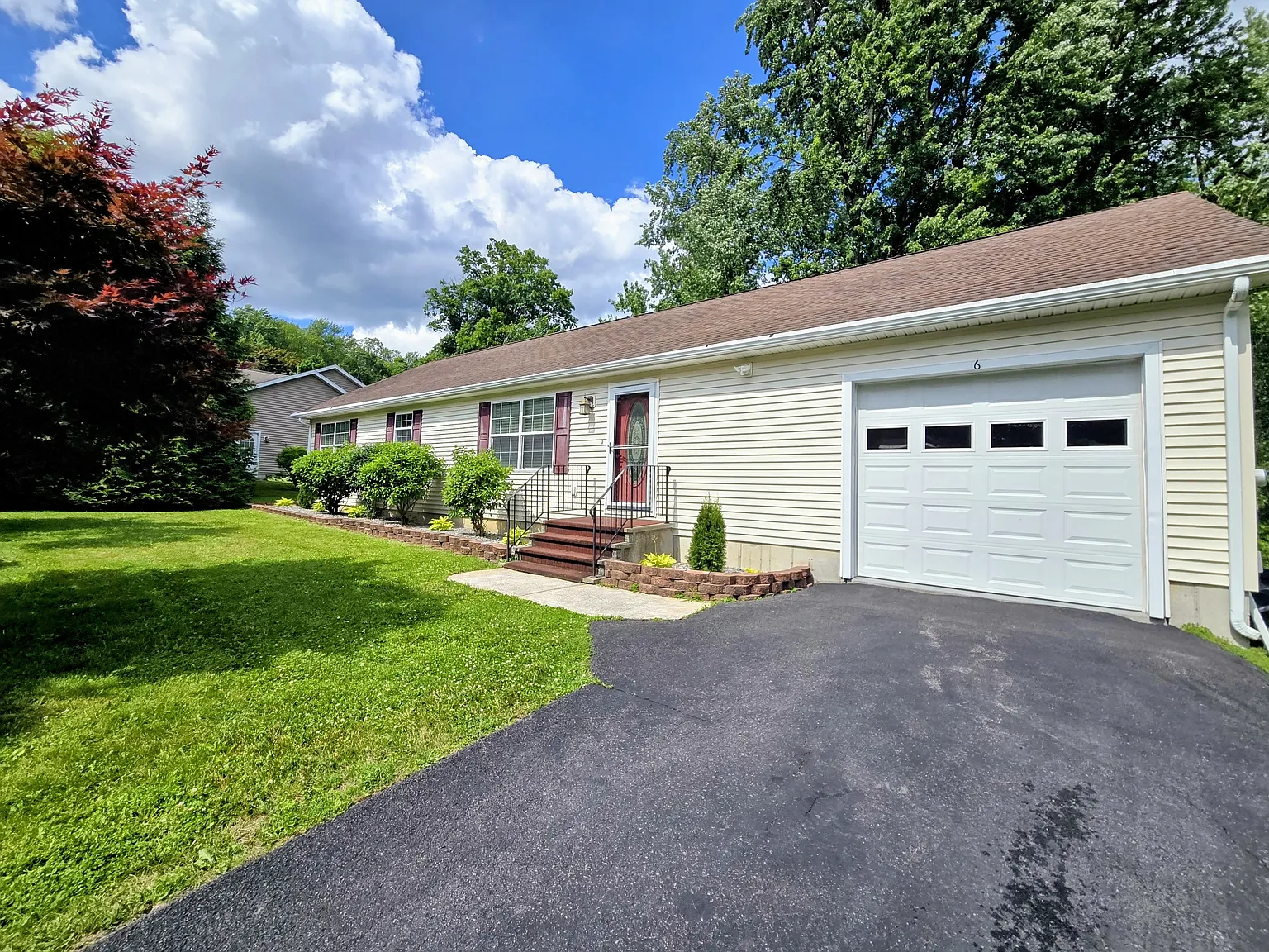 2 bed, 1352 sqft, $2,100 — Photo 4
