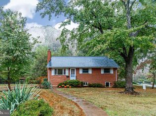 3545 Ewell St, Annandale, VA 22003