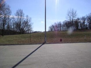 98 & 99 Putter Ln, Benton, KY 42025