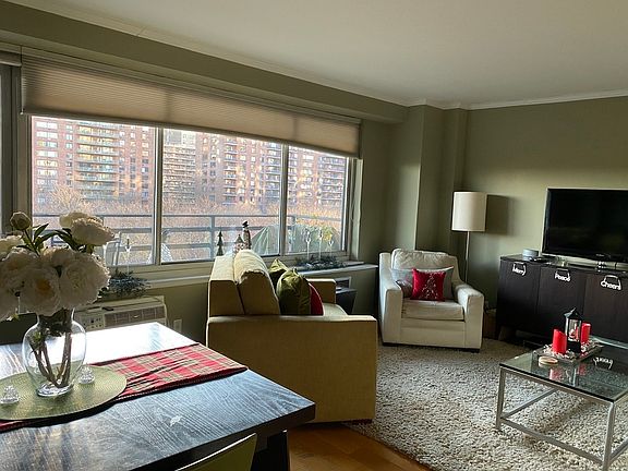 4th image of 400 Central Park W APT 8M