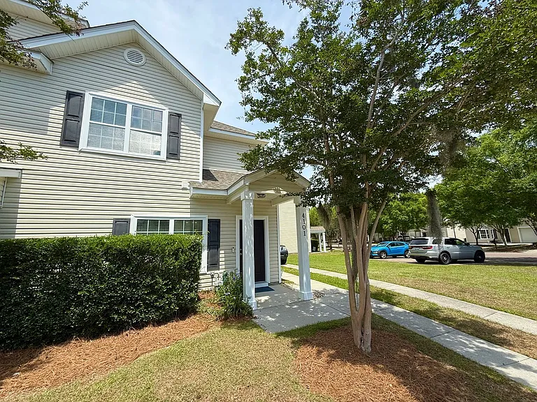 4101 Perrine St — Photo 1