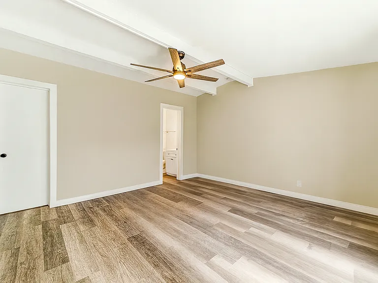 413 Chestnut St — Photo 16