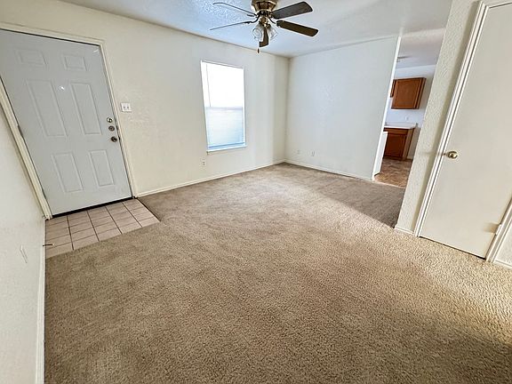 3rd image of 1508 Benttree Dr APT A
