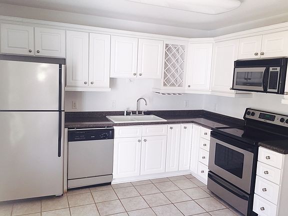 4th image of 1802 Jackson Ave W APT 143