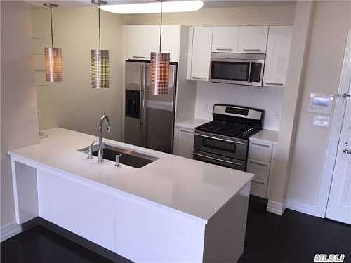 5th image of 6405 Yellowstone Blvd Ph 502